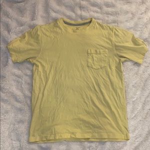 simple and cute yellow tee!